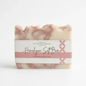 atural exfoliating soap with pink Himalayan salt crystals