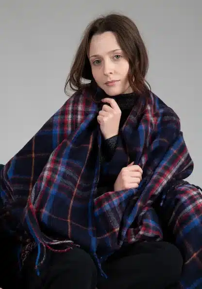 Patrick King Woollen Company – Esprit du Québec Deluxe Wool Blanket - Image 2