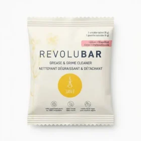 Recharge de nettoyant graisse et saleté TANIT, sachet compostable sur fond blanc uni
